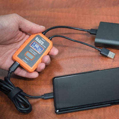USB Digital Meter with USB-A and USB-C: