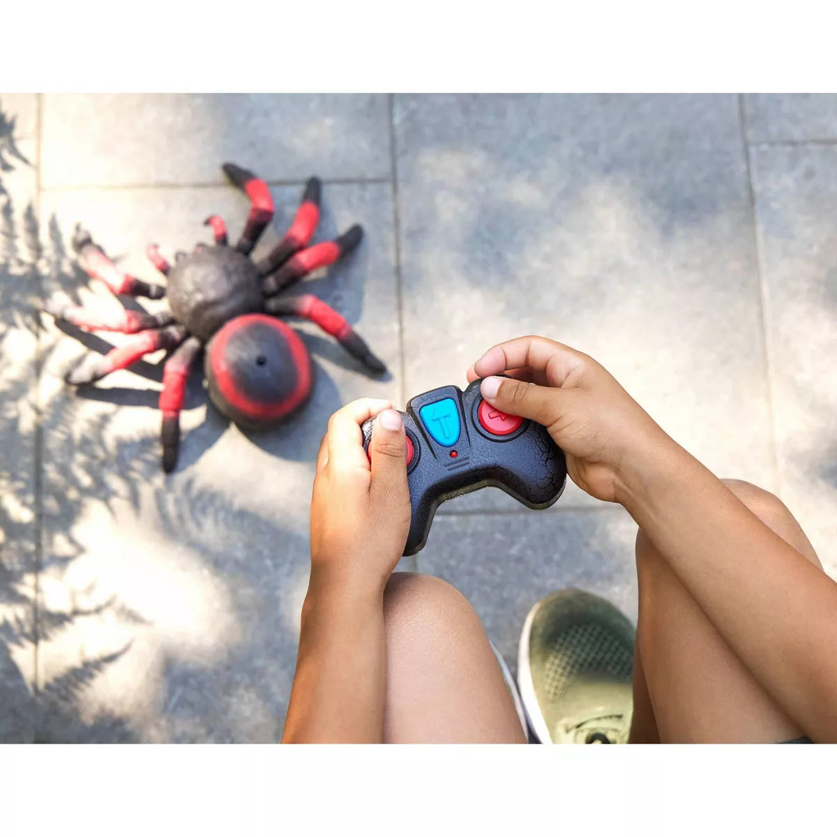 Terra by Battat Remote Control Spider – Infrared Light-Up Tarantula Toy for Kids